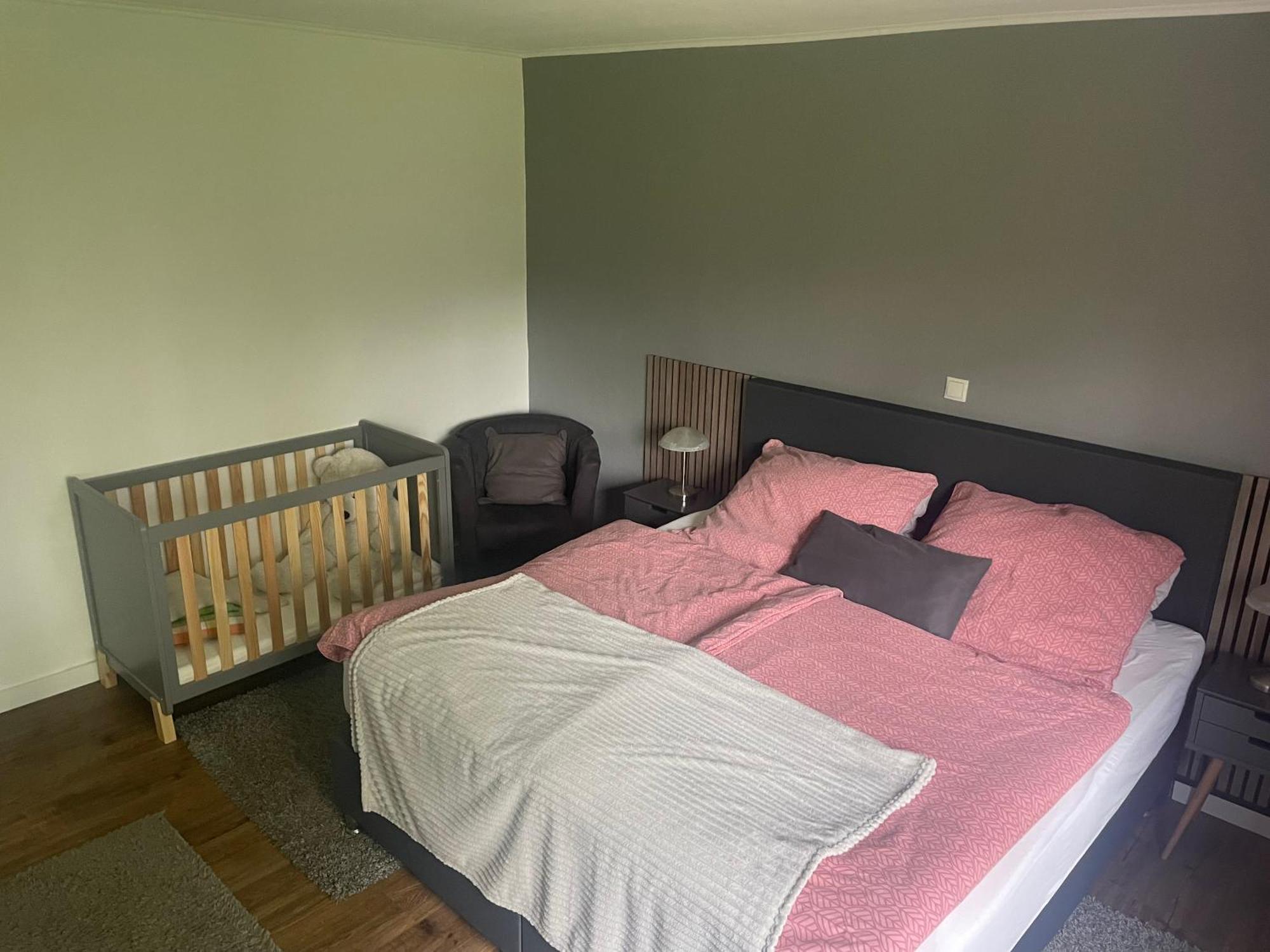 Jahn Apartment